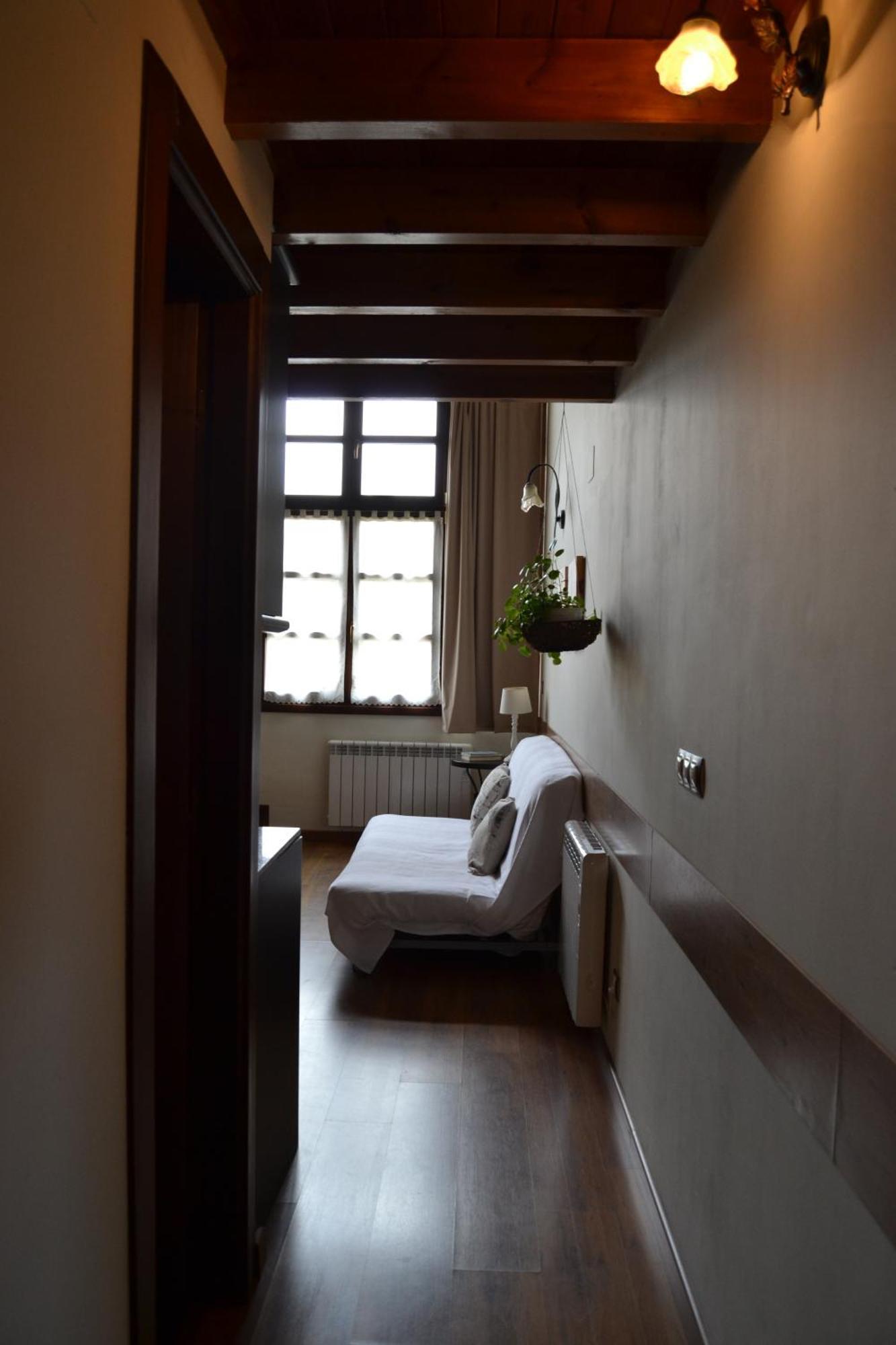 Apartamentos Rurales La Cirigueena Oles Exteriör bild