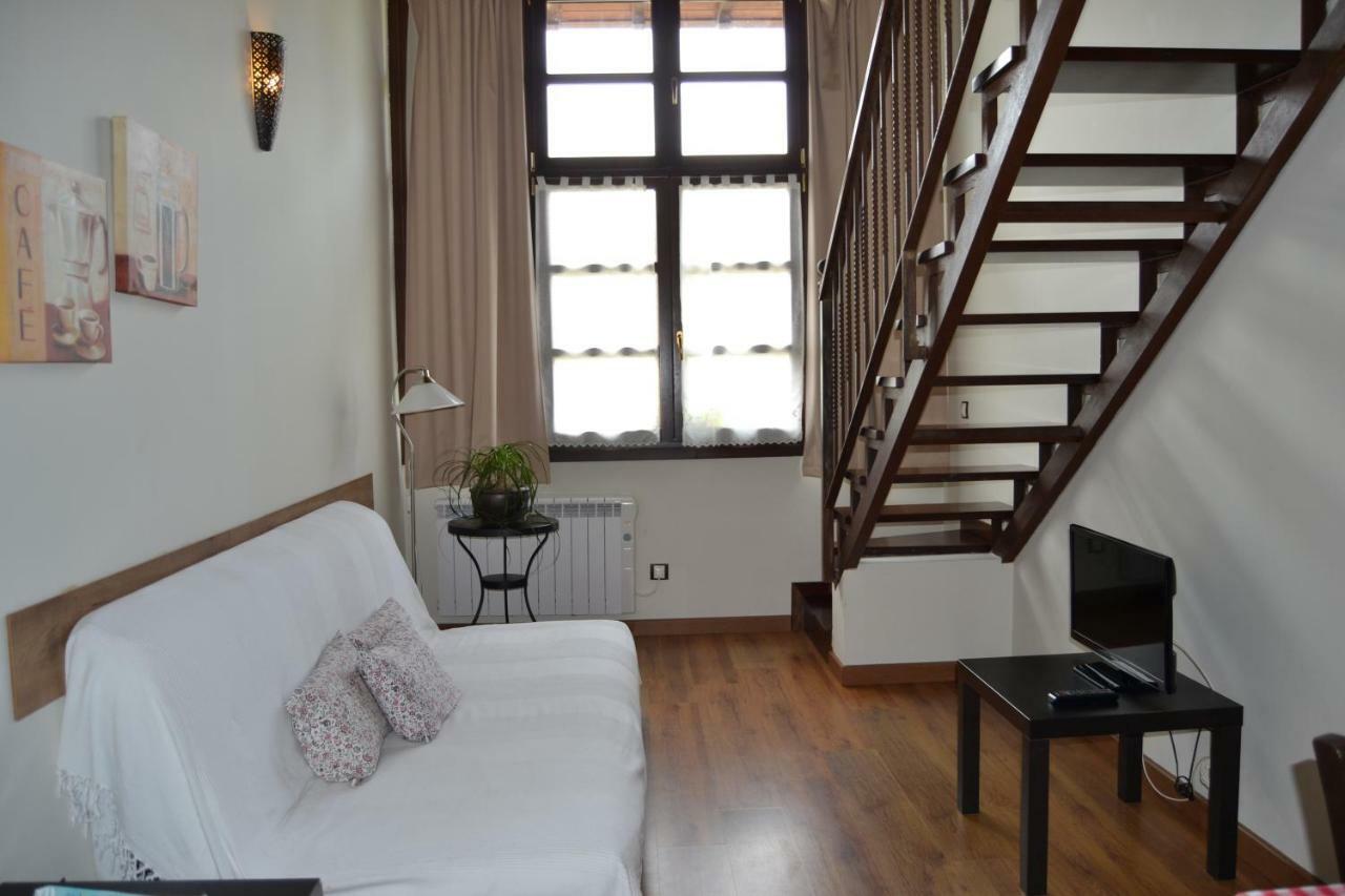 Apartamentos Rurales La Cirigueena Oles Exteriör bild